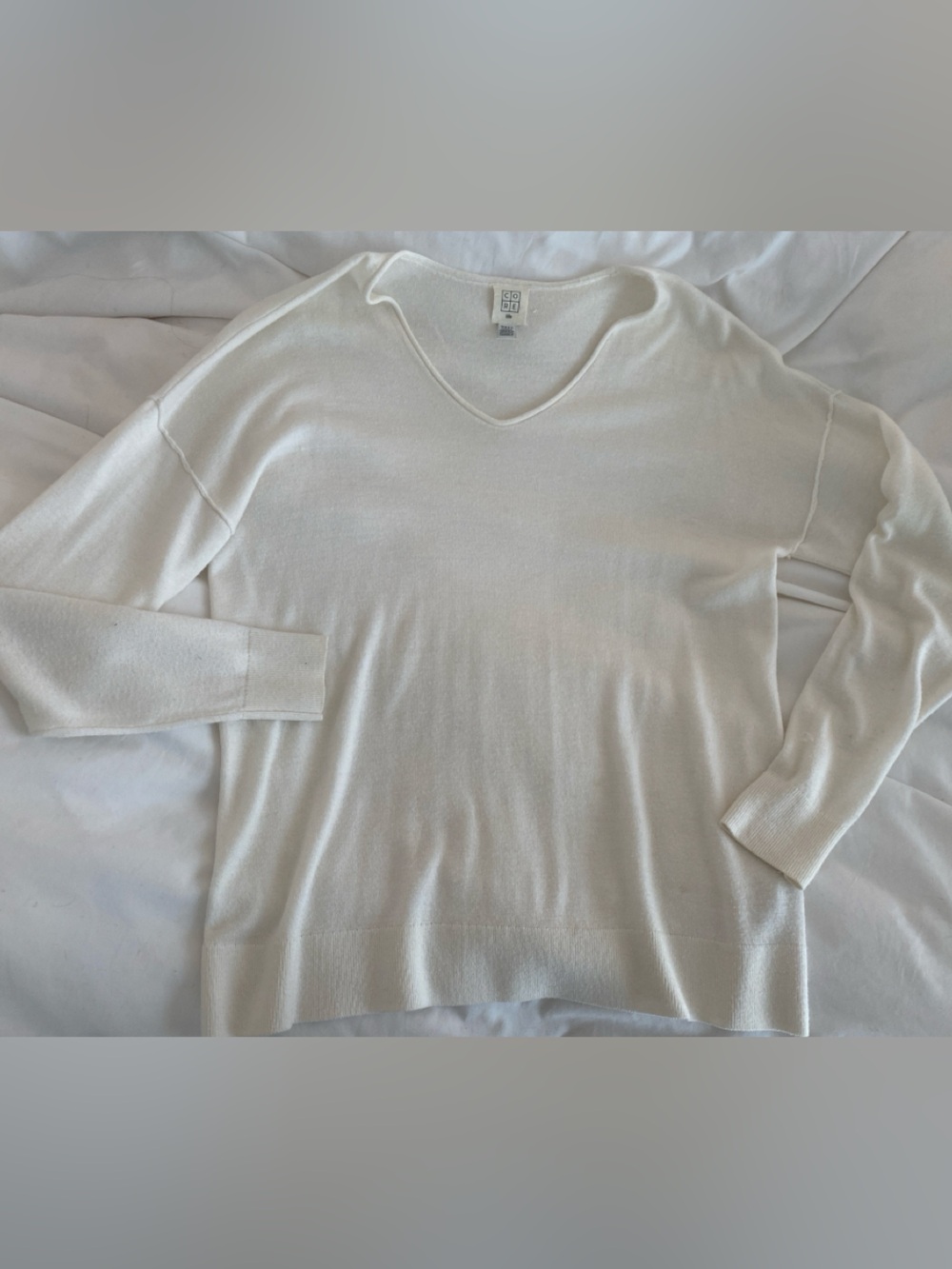 Thin sheer white thin knit v neck sweater 2016 Tumblr style